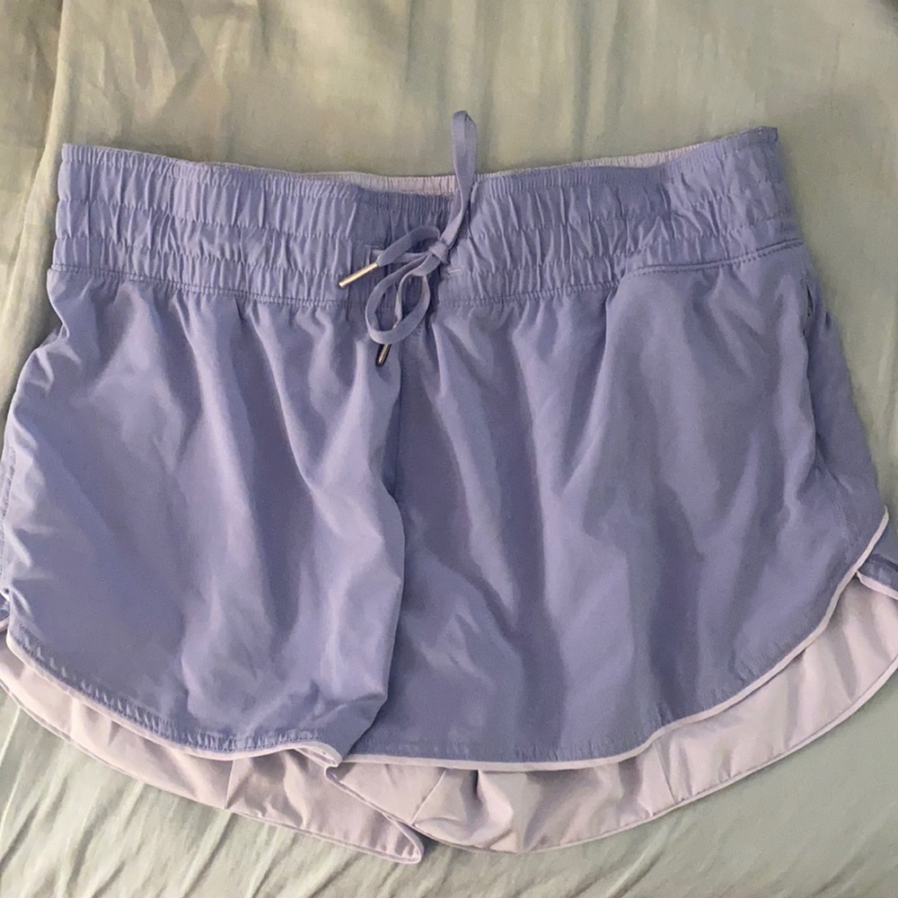 lululemon shorts size 8